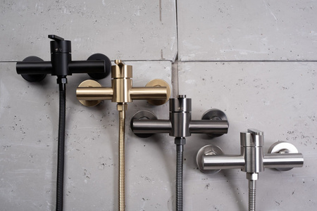 Bateria Prysznicowa Ścienna Ontario Nikiel Szczotkowany