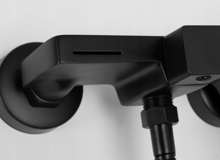 Bateria Wannowa Ścienna Berg Czarna